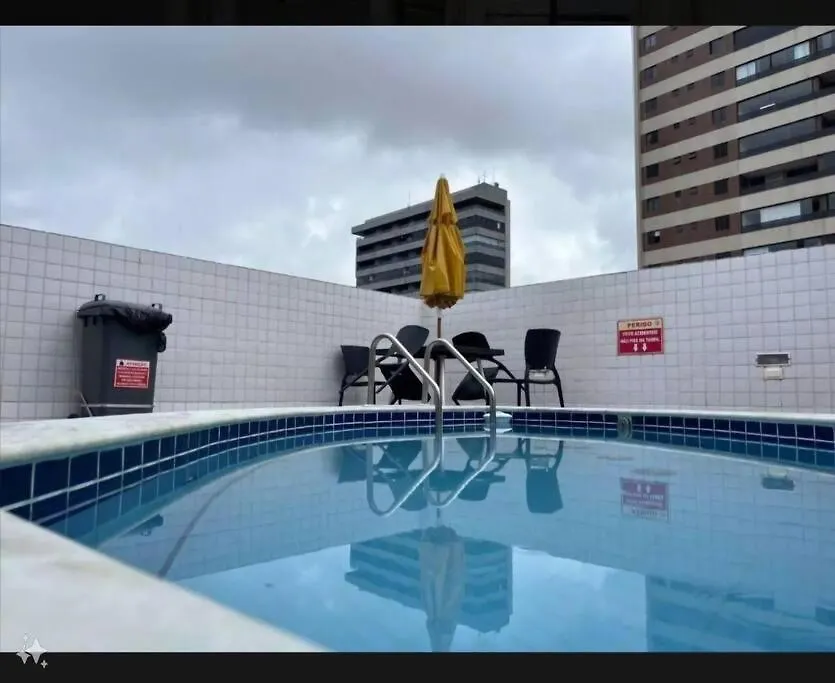 Apt 2 Qts - Excelente Localizacao Em Recife Brezilya